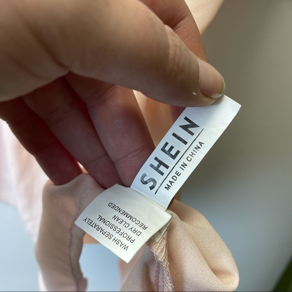 SHEIN pink collard short sleeve blouse size small - Picture 4 of 5